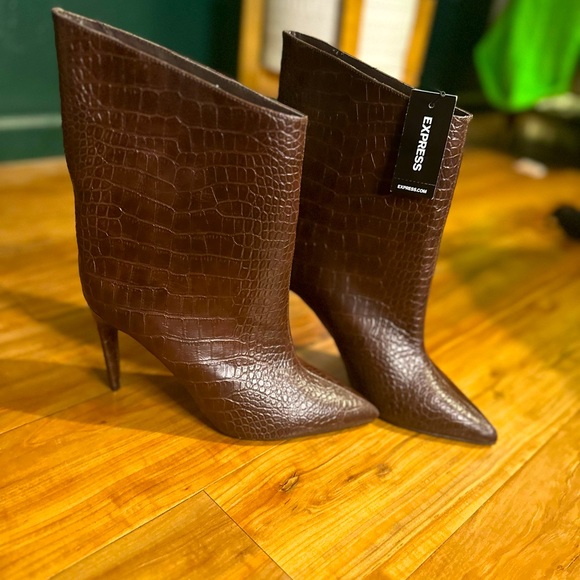 Snakeskin Brown Booties - Picture 1 of 6